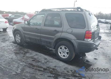 2002 Ford Escape Xlt z USA, uszkodzony, nr VIN 1FMYU04172KD96506